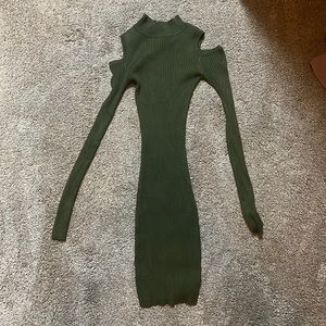 Mini dress cold shoulders